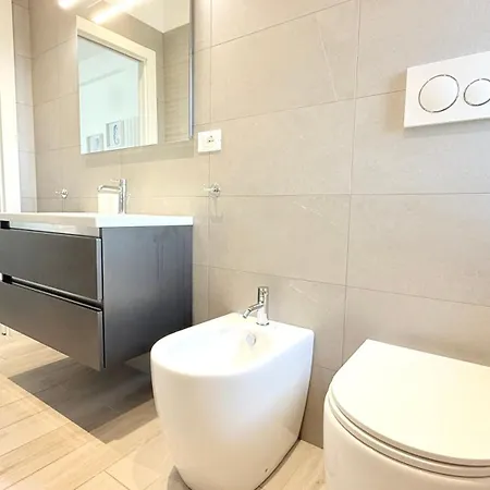 S270 - Sirolo, Quadrilocale In Centro Con Vista Panoramica